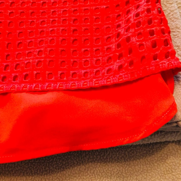 J . Crew Woman’s Size 12 Poppy Red eyelet top - Picture 3 of 15